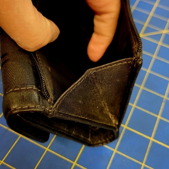 Coach Black Wallet 8" x 4.5" x 1.25" - Picture 16 of 16